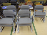 二階和室のお座敷チエア（座椅子）を10脚新規購入しました。